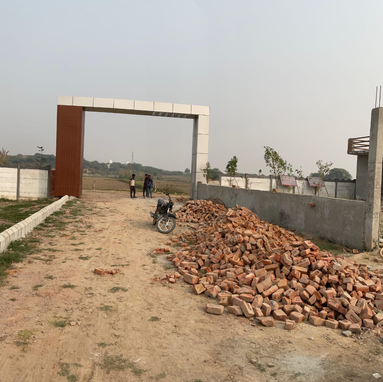 Kashi Dham : 120 sqyds plots for sale on Yamuna Expressway