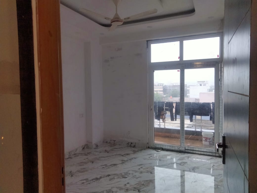 Jay Maya Ashiyana : 2BHK Semi Furnished Flat For Rent in Sector 1, Noida Extension, Bisrakh Jalalpur