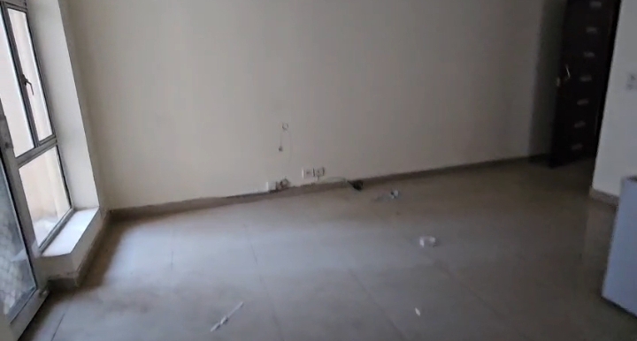 1st Avenue : 2BHK Semi Furnished Flat For Rent in Gaur City  1, Noida Extension