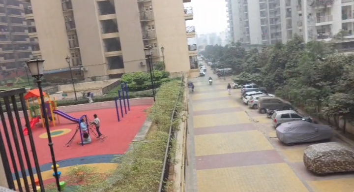 14th Avenue : 3 BHK Fully Furnished Flat For Sell in Gaur City 2, Noida Extension