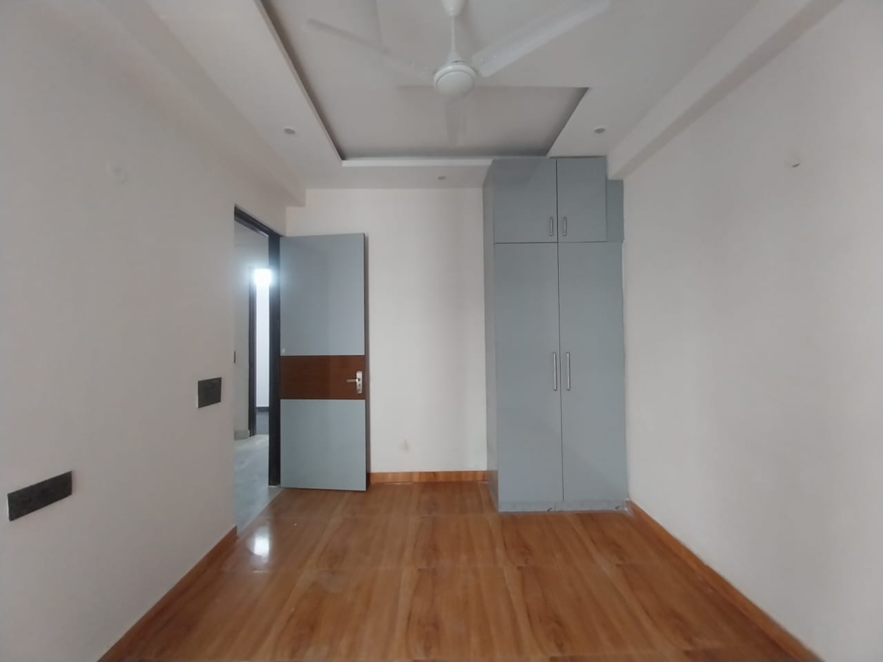 Patwari Village : 3 BHK Semi Furnished House For Rent in Patwari. Noida Extension
