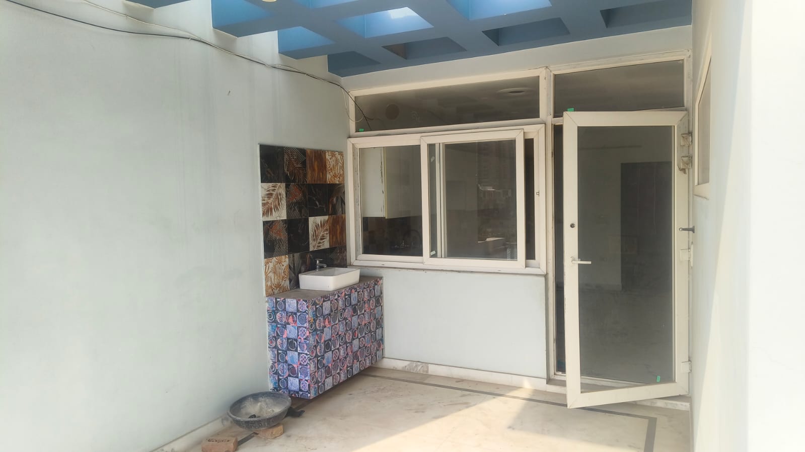 Patwari Village : 3 BHK Semi Furnished House For Rent in Patwari. Noida Extension
