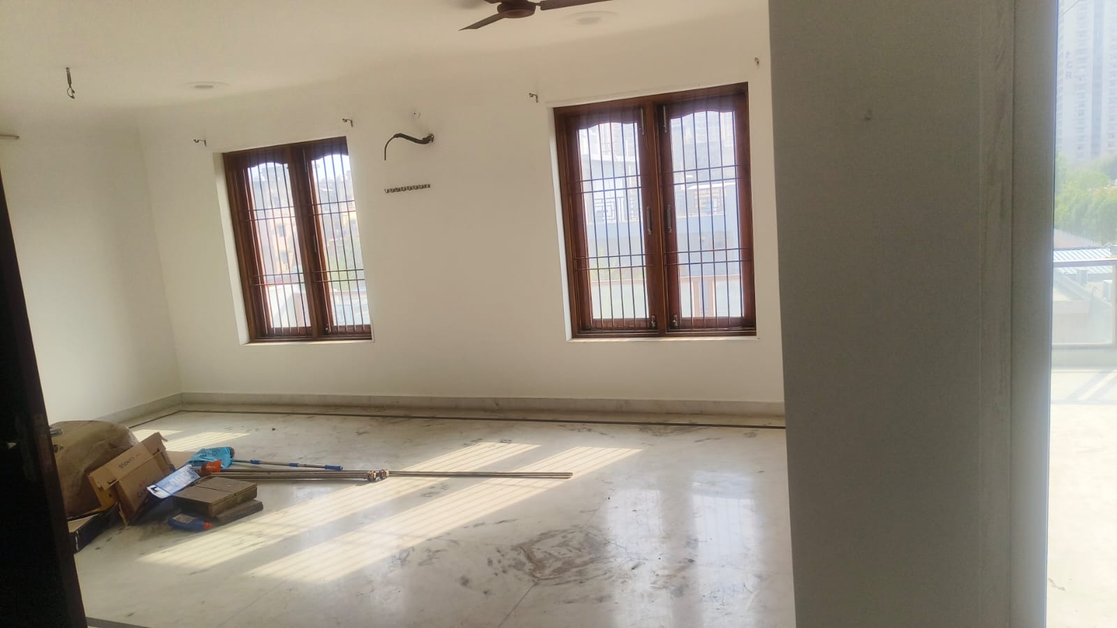 Patwari Village : 3 BHK Semi Furnished House For Rent in Patwari. Noida Extension