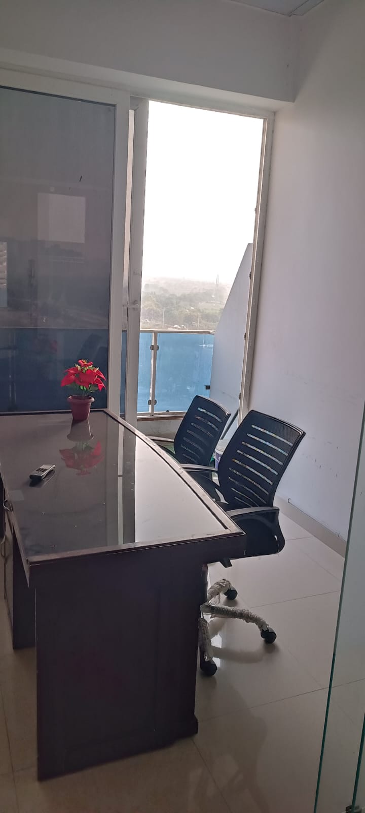 Gaur City Center : Fully Furnished Office For Rent in Sector 4, Noida Extension