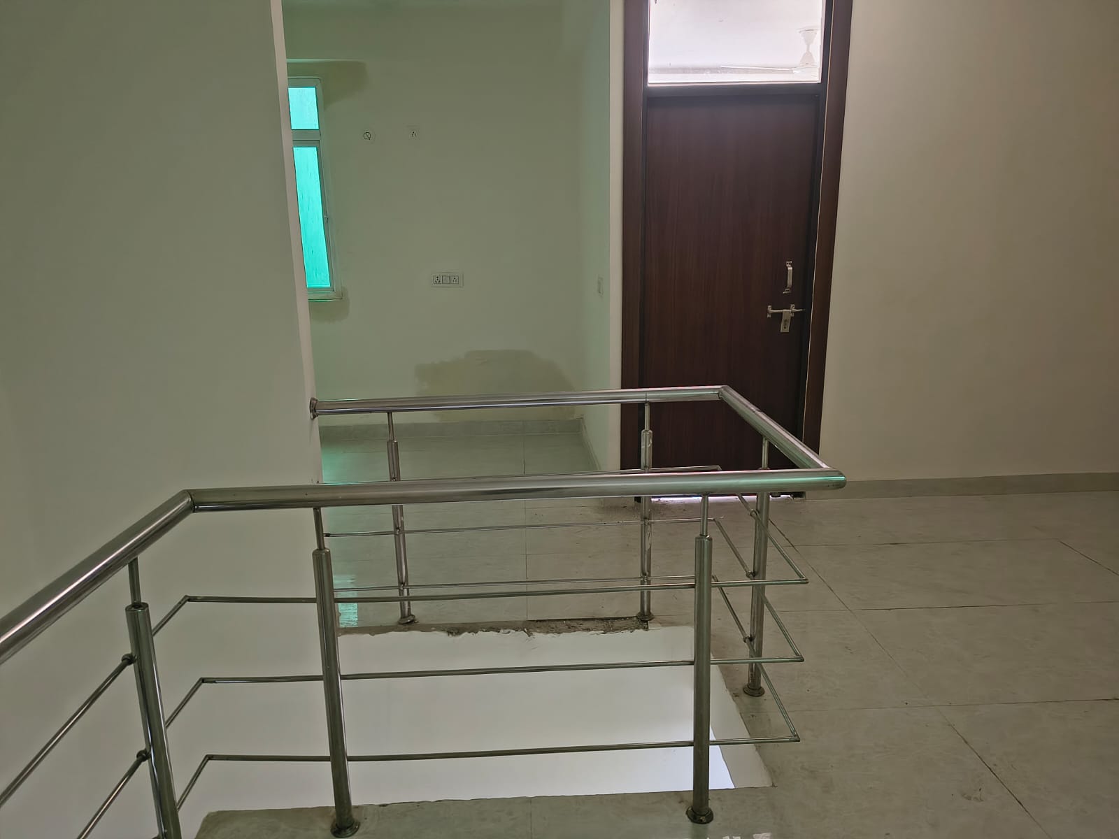 RB Edifice : 4 BHK Semi Furnished Flat For Sell in Sector 1, Noida Extension, Bisrakh Jalalpur
