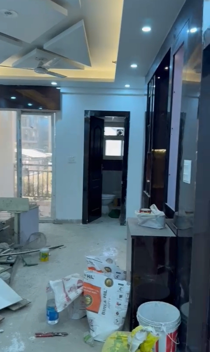 Aims Green Avenue : 2 BHK Fully Furnished Flat For Rent in Sector 4, Noida Extension