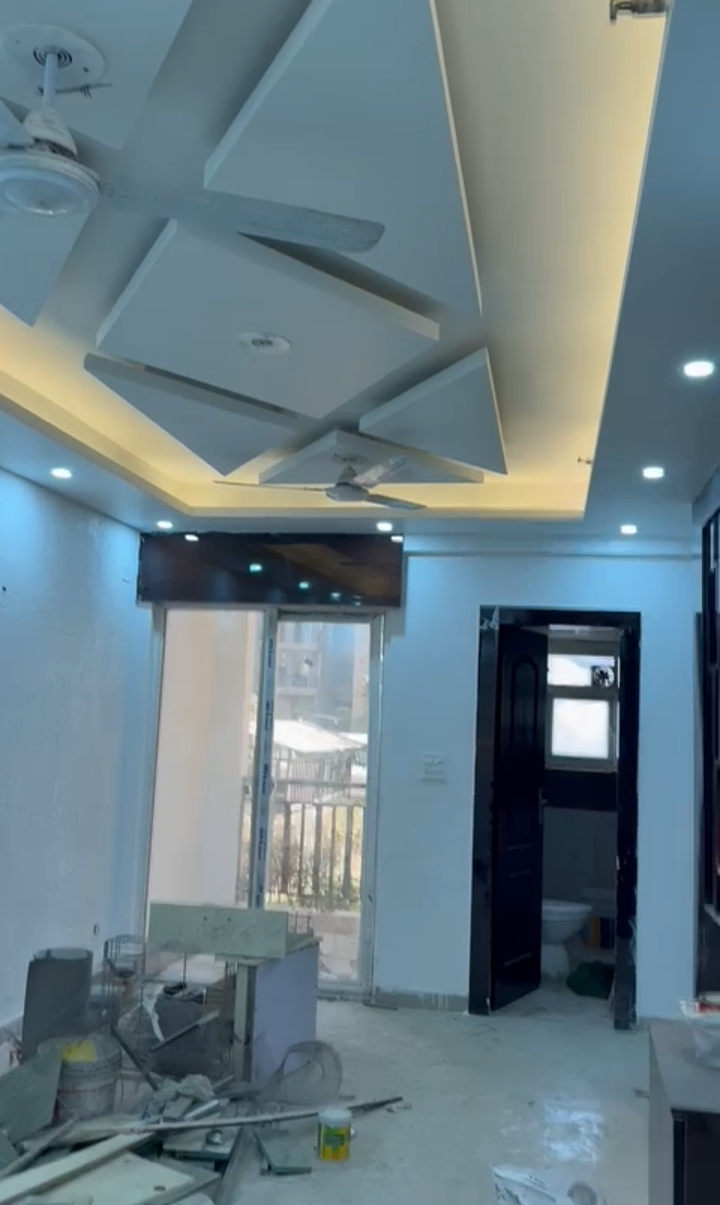 Aims Green Avenue : 2 BHK Fully Furnished Flat For Rent in Sector 4, Noida Extension