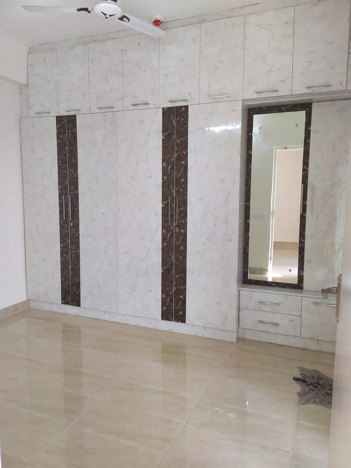 14th Avenue: 1 BHK Flat for rent in Gaur City 2, Noida Extension
