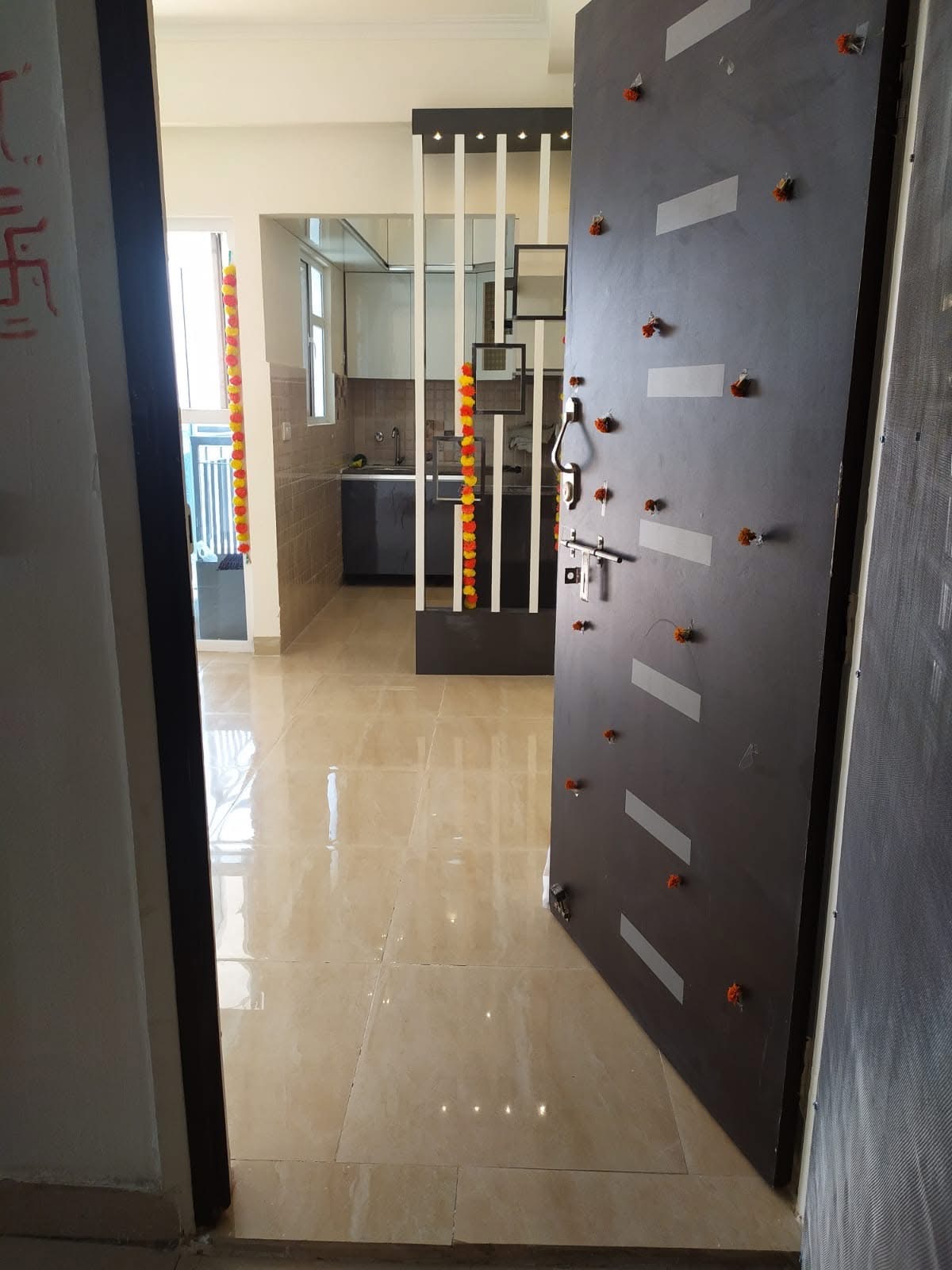 14th Avenue: 1 BHK Flat for rent in Gaur City 2, Noida Extension