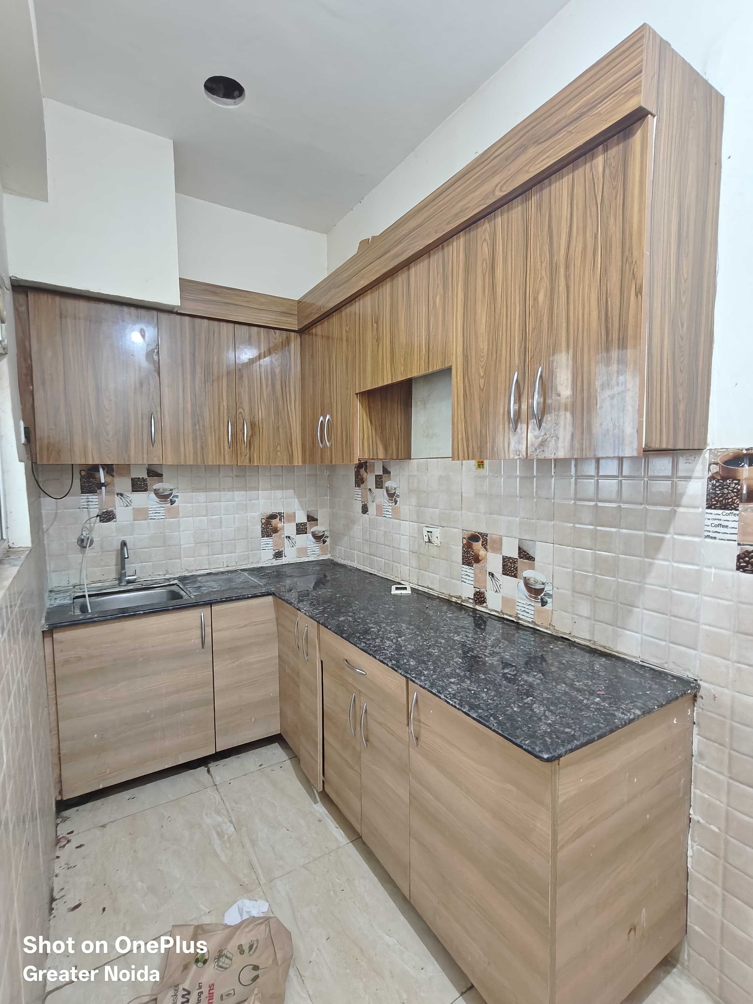 14th Avenue: 1 RK Semi Furnished Flat for rent in 14th Avenue, Noida Extension