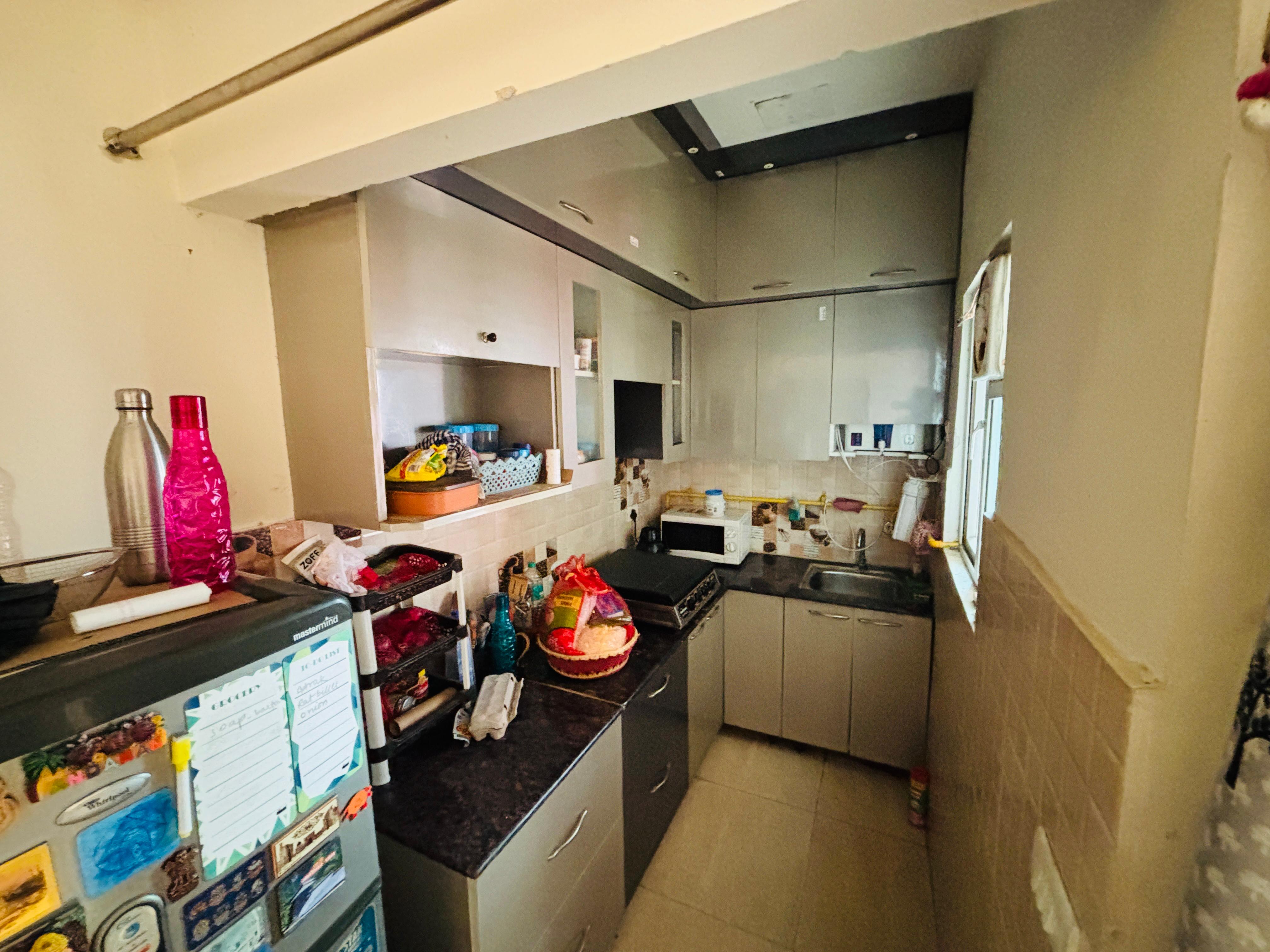 14th Avenue : 1BHK Fully Furnished Flat For Rent in Gaur City 2, Noida Extension