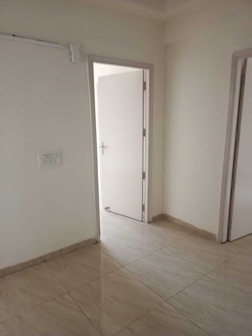 14th Avenue : 2 BHK Flat for sale in Gaur City 2 Noida Extension