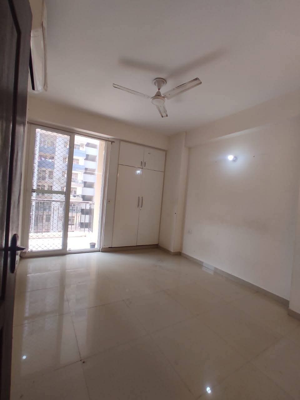 14th Avenue : 2 BHK Semi Furnished Flat for rent in 14th Avenue, Gaur City 2, Noida Extension