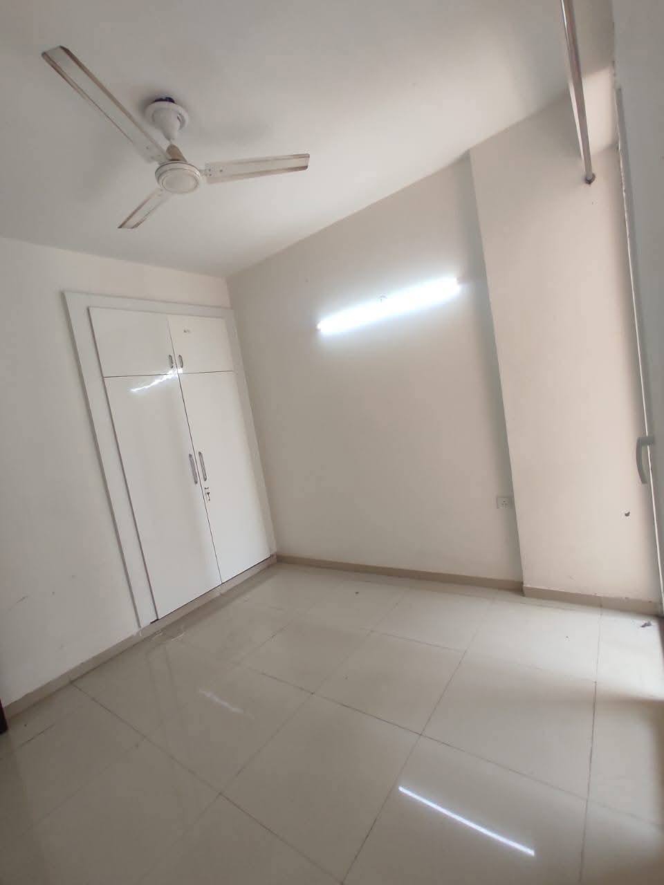 14th Avenue : 2 BHK Semi Furnished Flat for rent in 14th Avenue, Gaur City 2, Noida Extension