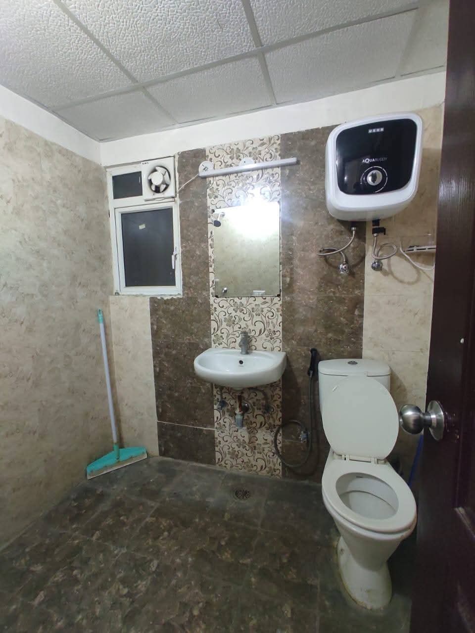 14th Avenue : 2 BHK Semi Furnished Flat for rent in 14th Avenue, Gaur City 2, Noida Extension