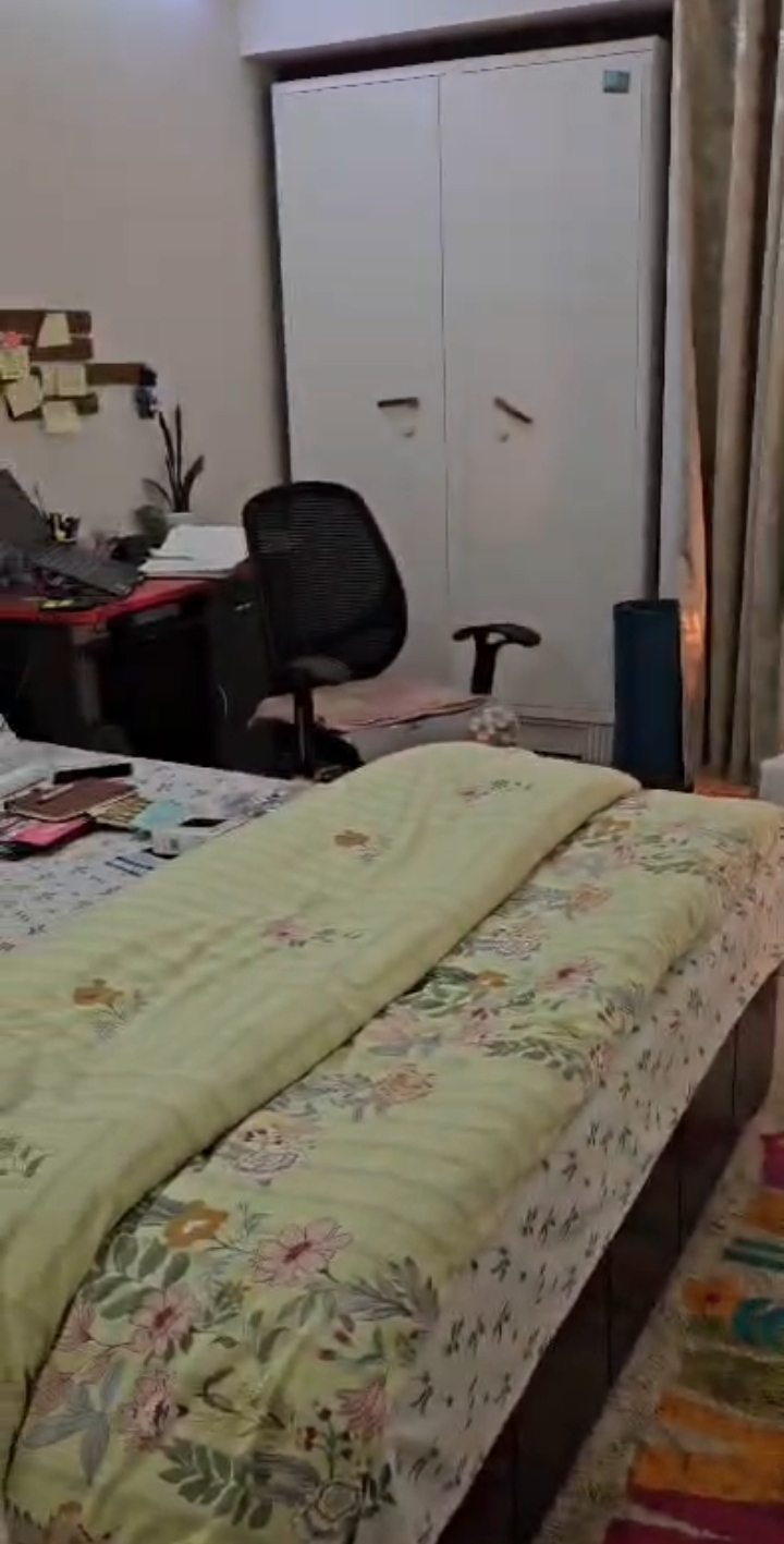 14th Avenue : 2 BHK Semi Furnished Flat For Sell in Gaur City 2, Noida Extension