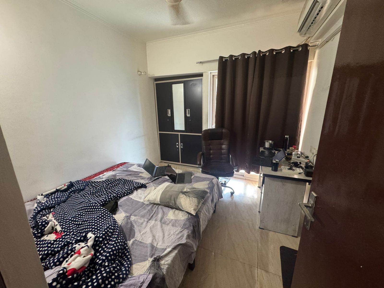 14th Avenue : 2BHK Fully Furnished Flat For Sell in Gaur City 2, Noida Extension