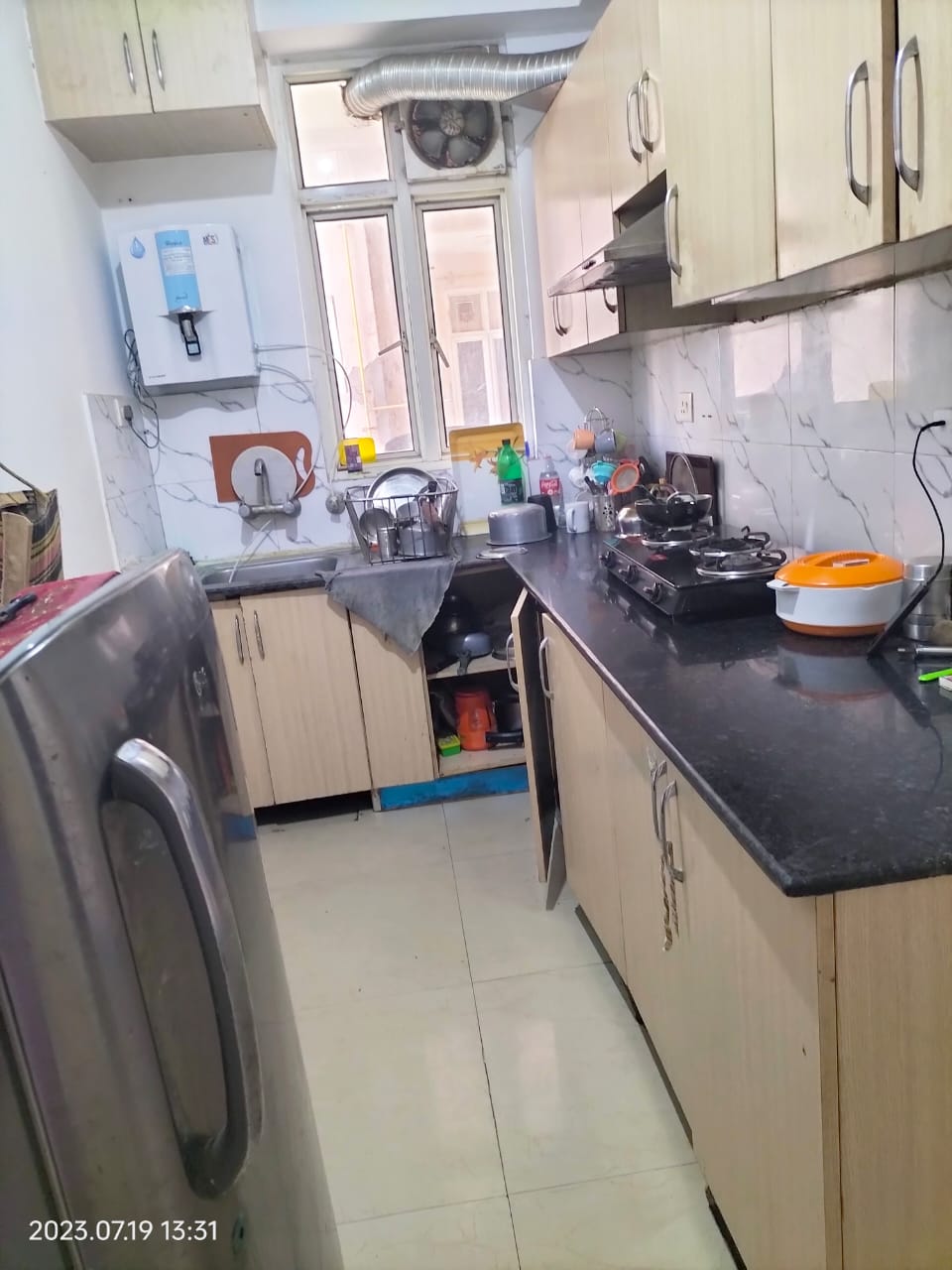 Supertech CapeTown : 1 Room in Preoccupied 3BHK Fully Furnished Flat For Rent in Sector 74, Noida