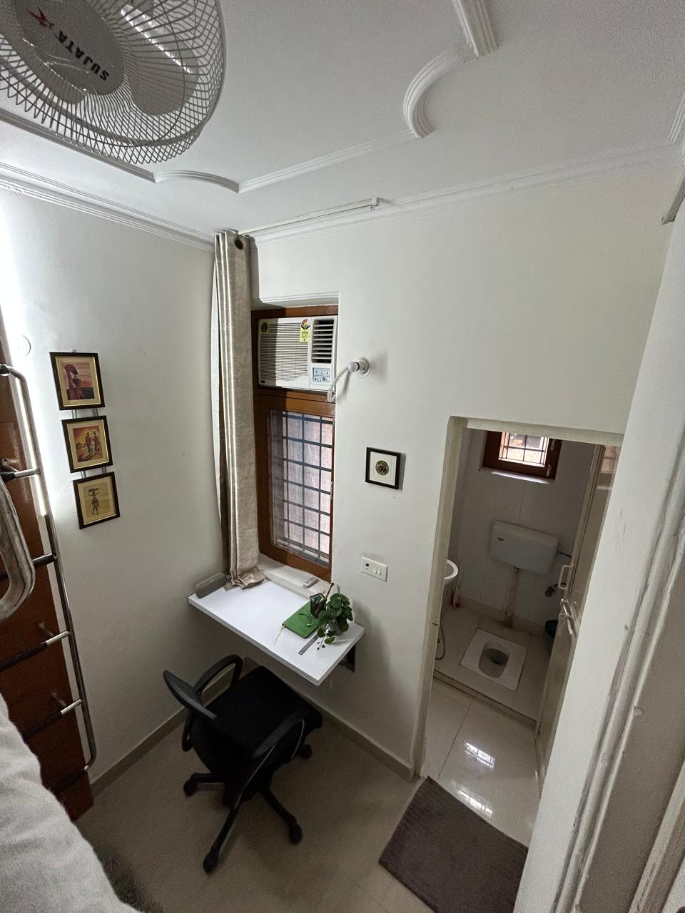 Green View Apartment : 1BHK Semi Furnished Flat For Rent in Sector 99, Noida