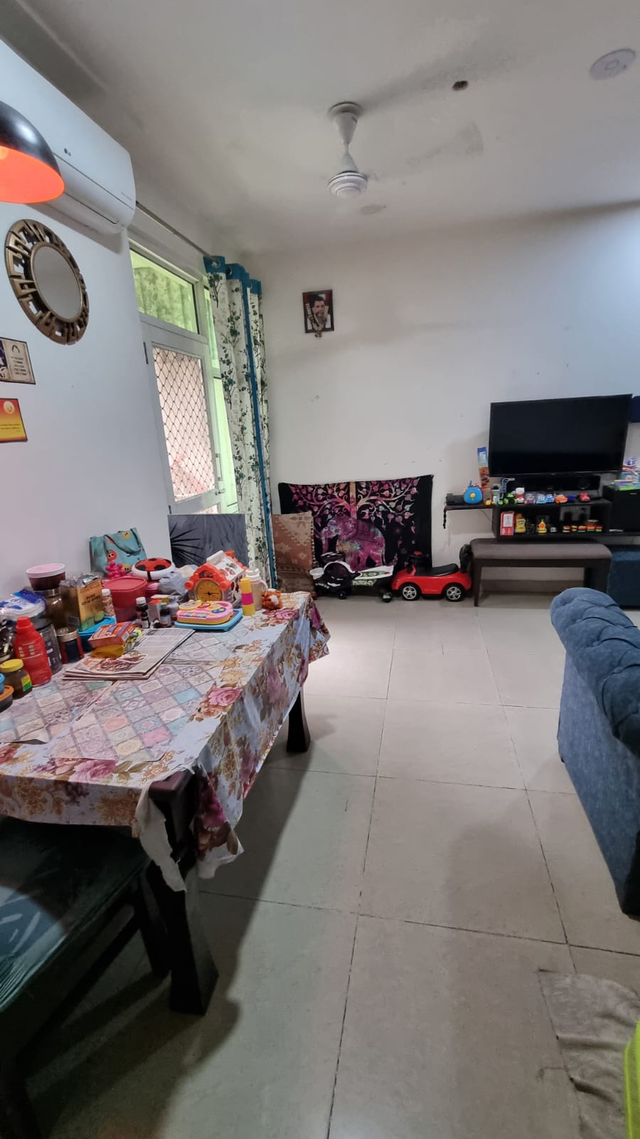 16th Avenue : 2BHK Semi Furnished Flat For Sell in Gaur City 2, Noida Extension