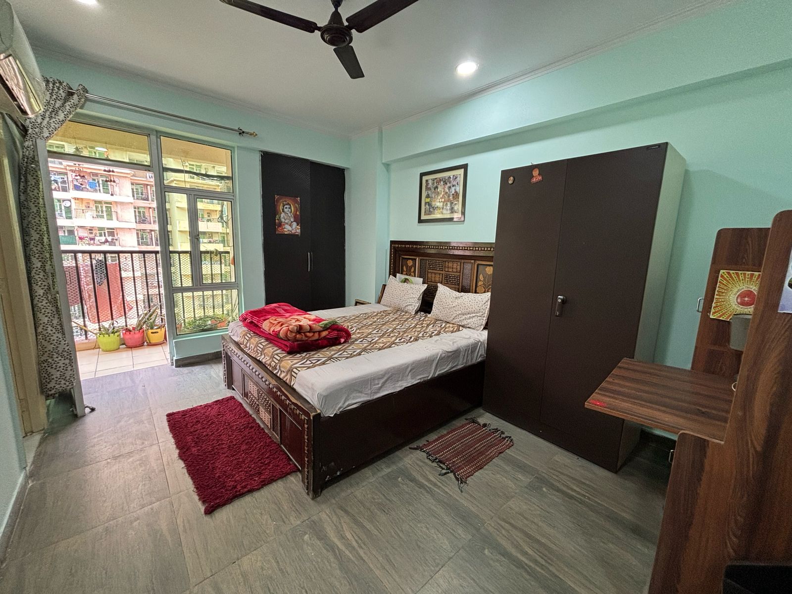 6th Avenue : 3BHK Fully Furnished Flat For Rent in Gaur City 2, Noida Extension