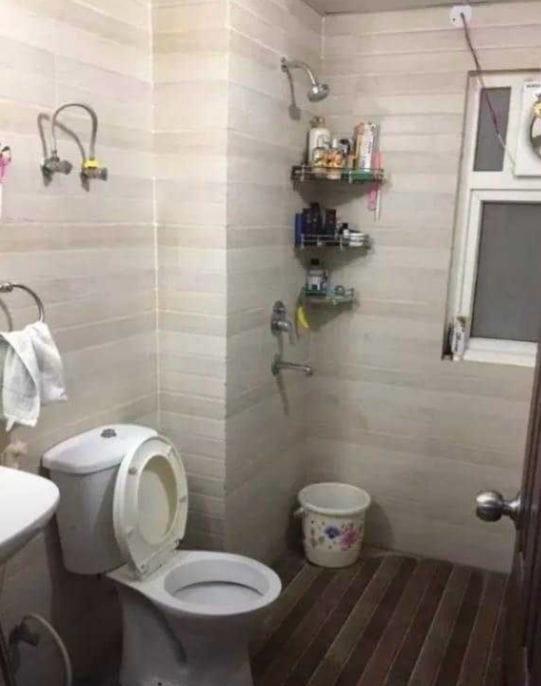 1st Avenue : 3 BHK Fully Furnished Flat For Rent in Gaur City  1, Noida Extension