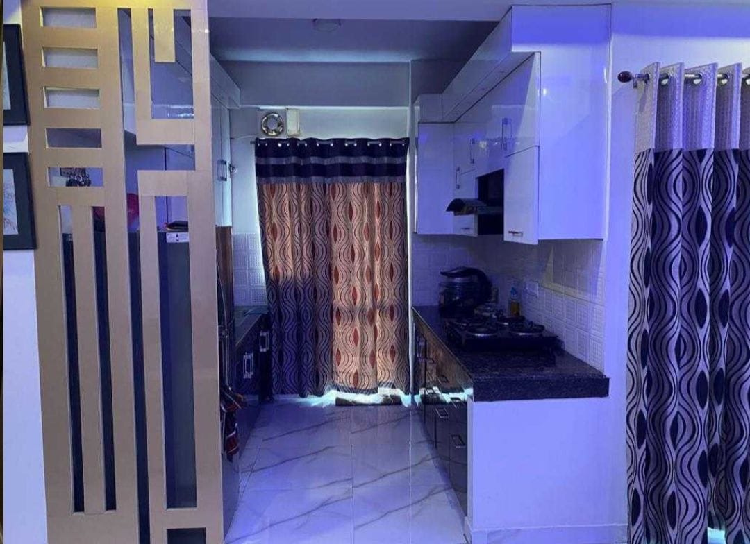 1st Avenue : 3 BHK Fully Furnished Flat For Rent in Gaur City  1, Noida Extension