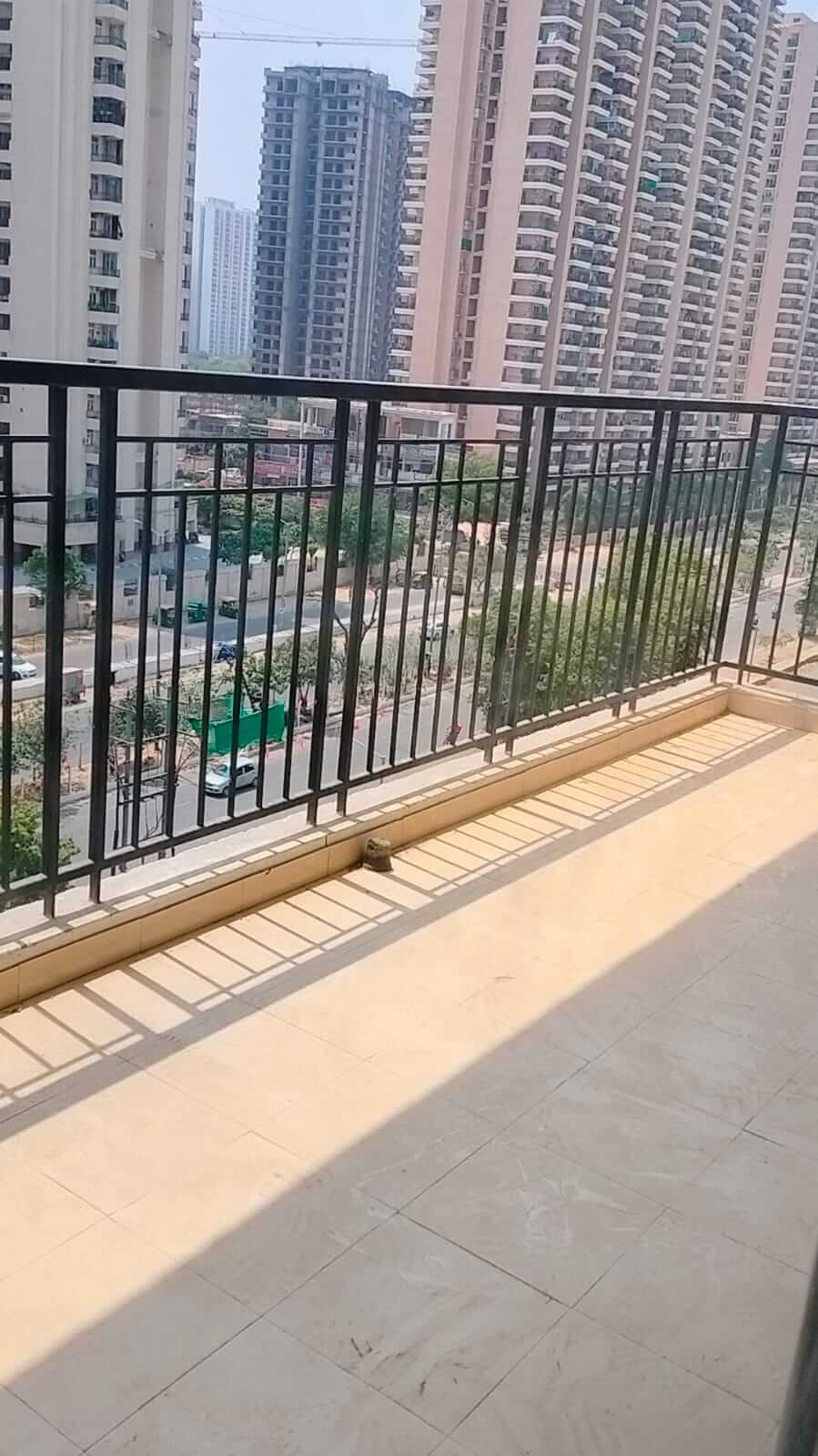 White Orchid : 2 BHK Flat for sale in Gaur City 2, Noida Extension