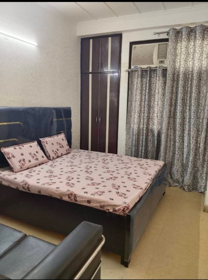 2 BHK Semi Furnished Flat for sale in Sector 3, Vasundhara, Ghaziabad