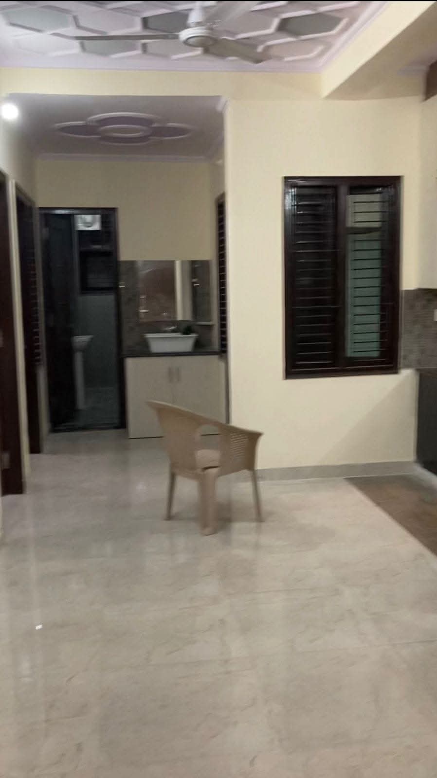 3 BHK Semi Furnished Flat for rent in Sector 5, Vasundhara, Ghaziabad 