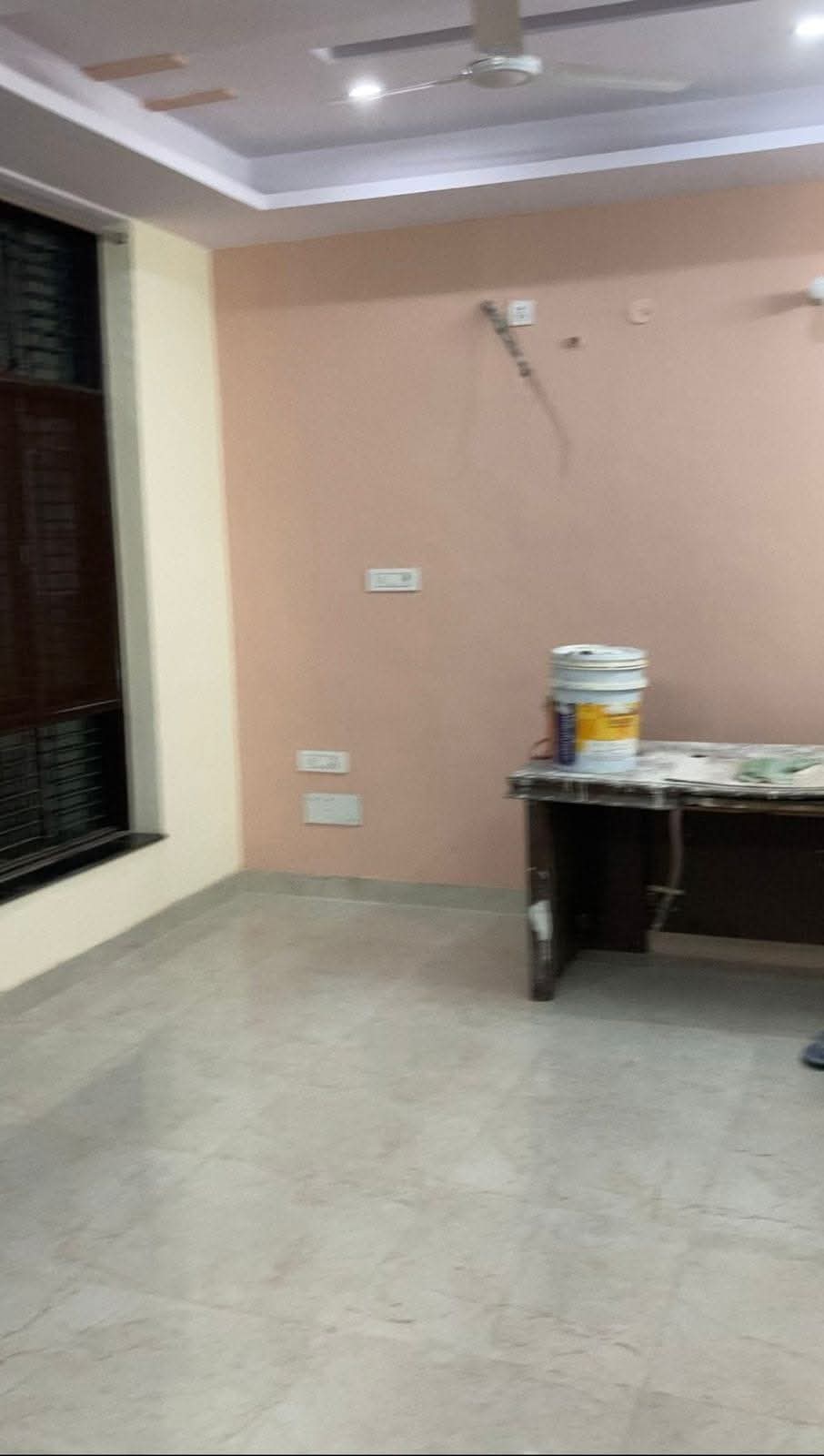 3 BHK Semi Furnished Flat for rent in Sector 5, Vasundhara, Ghaziabad