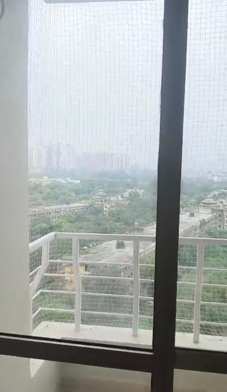 3C Lotus Panache : 2BHK Fully Furnished Flat For Rent in Sector 110, Noida