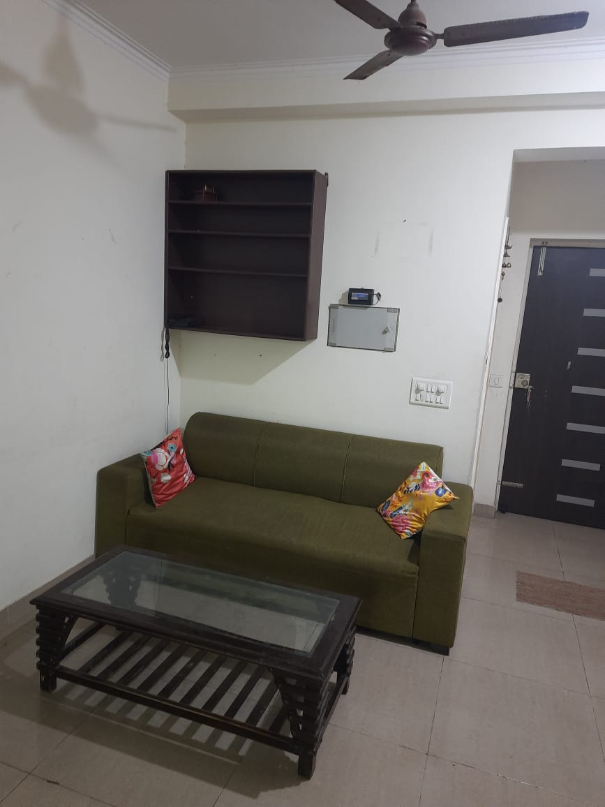 6th Avenue : 2 BHK Fully Furnished flat for rent in Gaur City 1, Noida Extension 