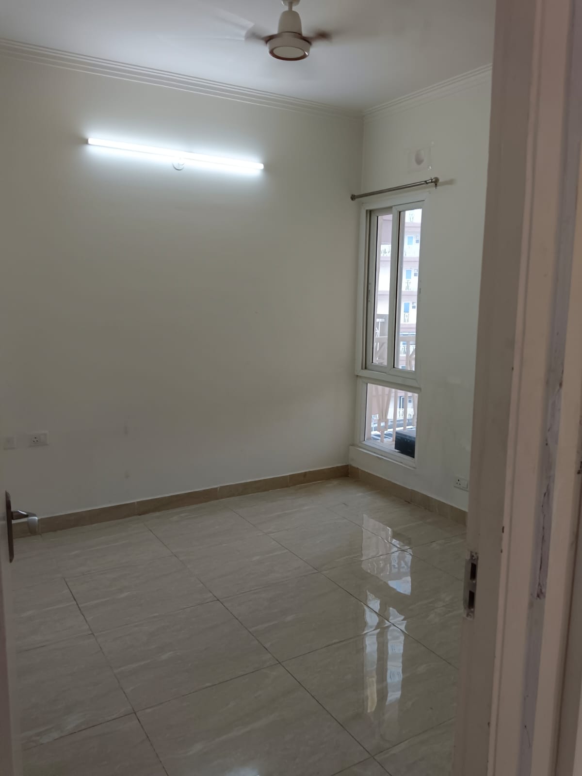 7th Avenue : 2 BHK flats for sale in Gaur City Noida Extension