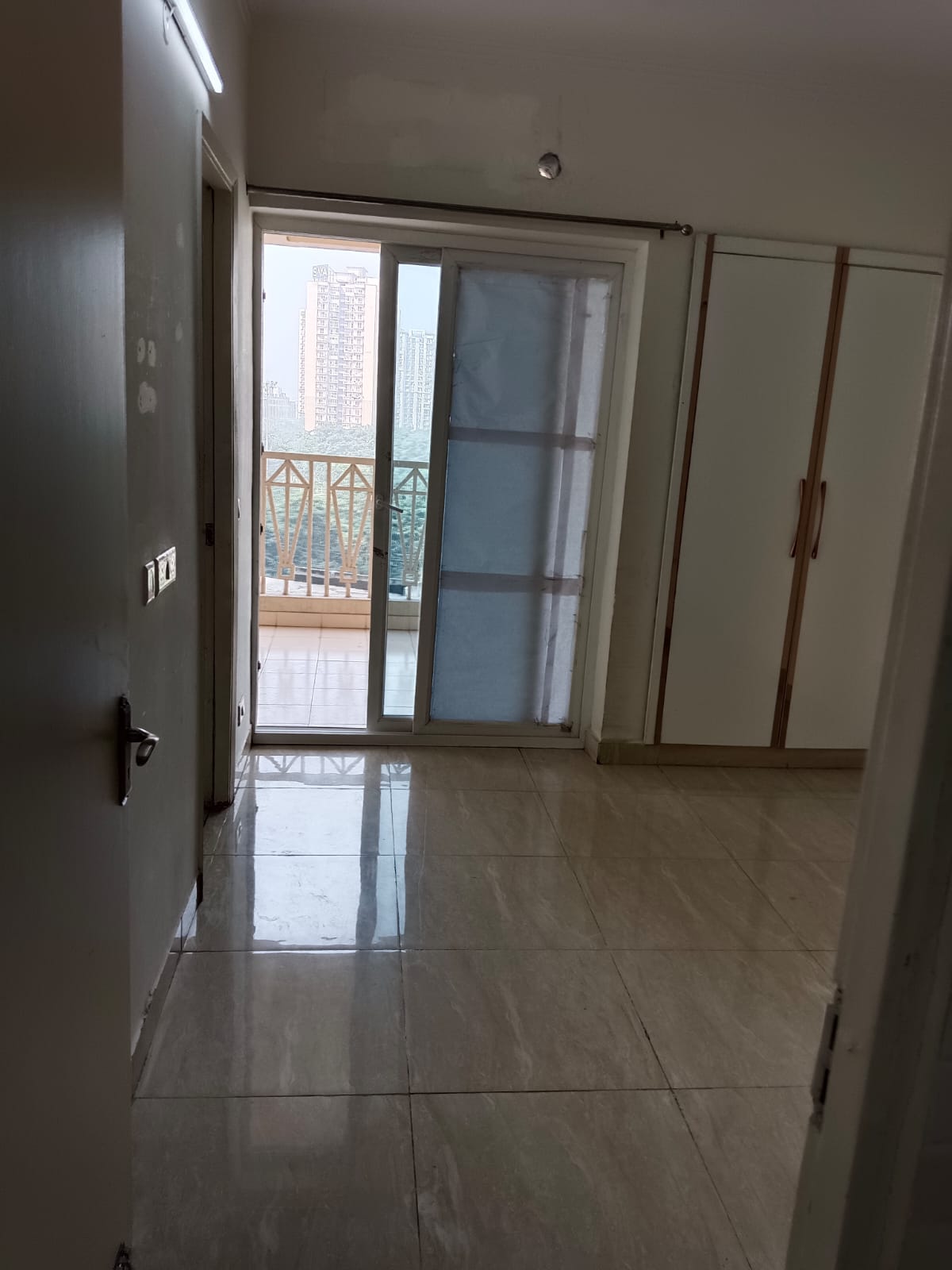 7th Avenue : 2 BHK flats for sale in Gaur City Noida Extension