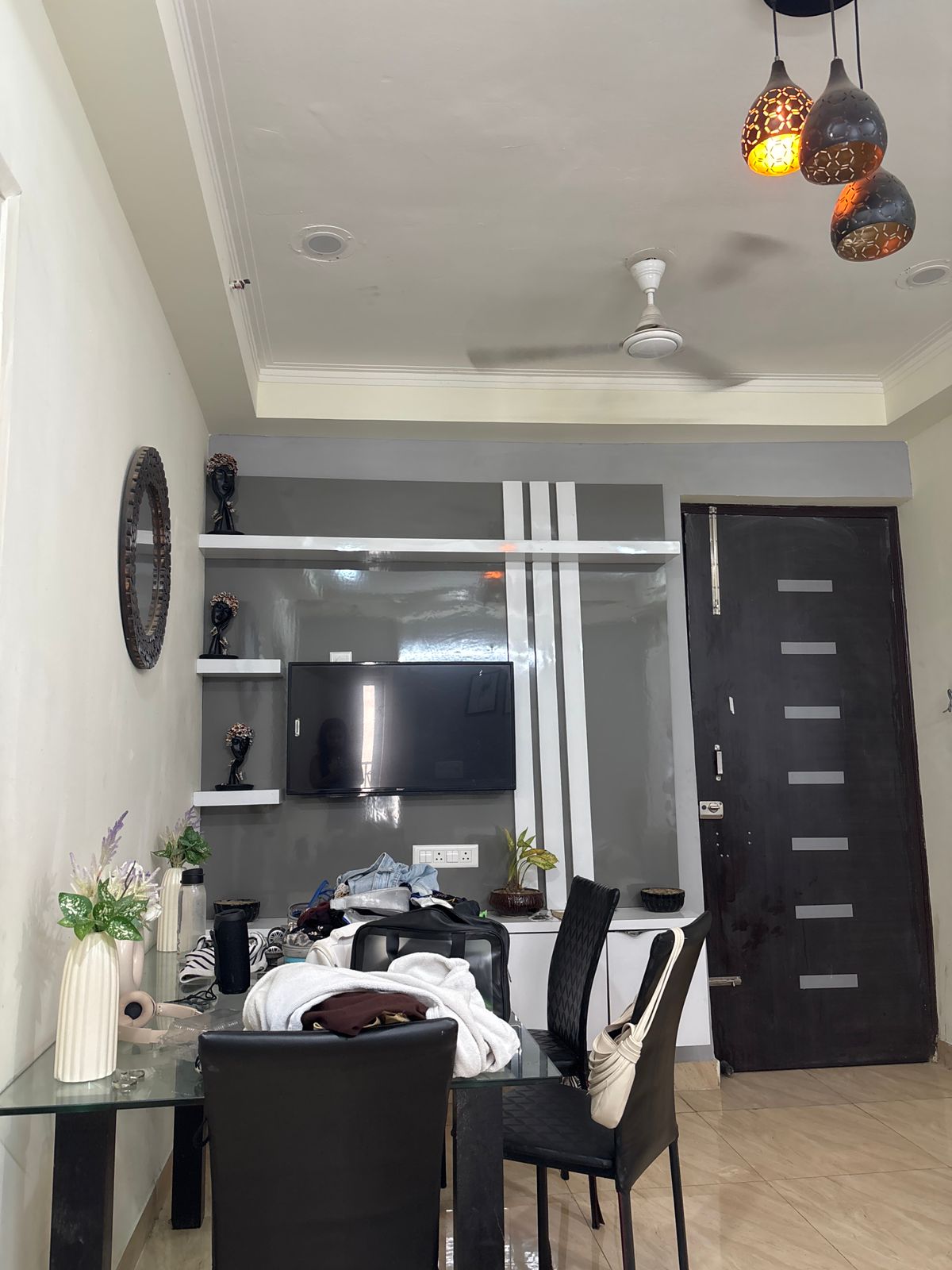 7th Avenue : 1 Room in Preoccupied  2BHK Fully Furnished Flat For Rent in Gaur City  1, Noida Extesion