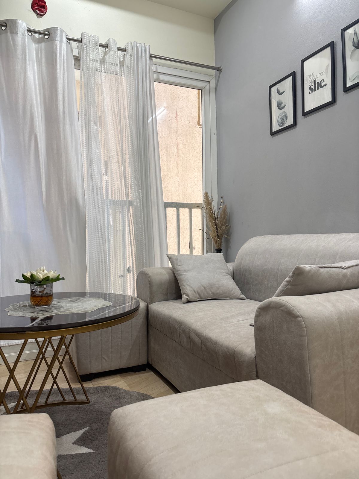 7th Avenue : 1 Room in Preoccupied  2BHK Fully Furnished Flat For Rent in Gaur City  1, Noida Extesion