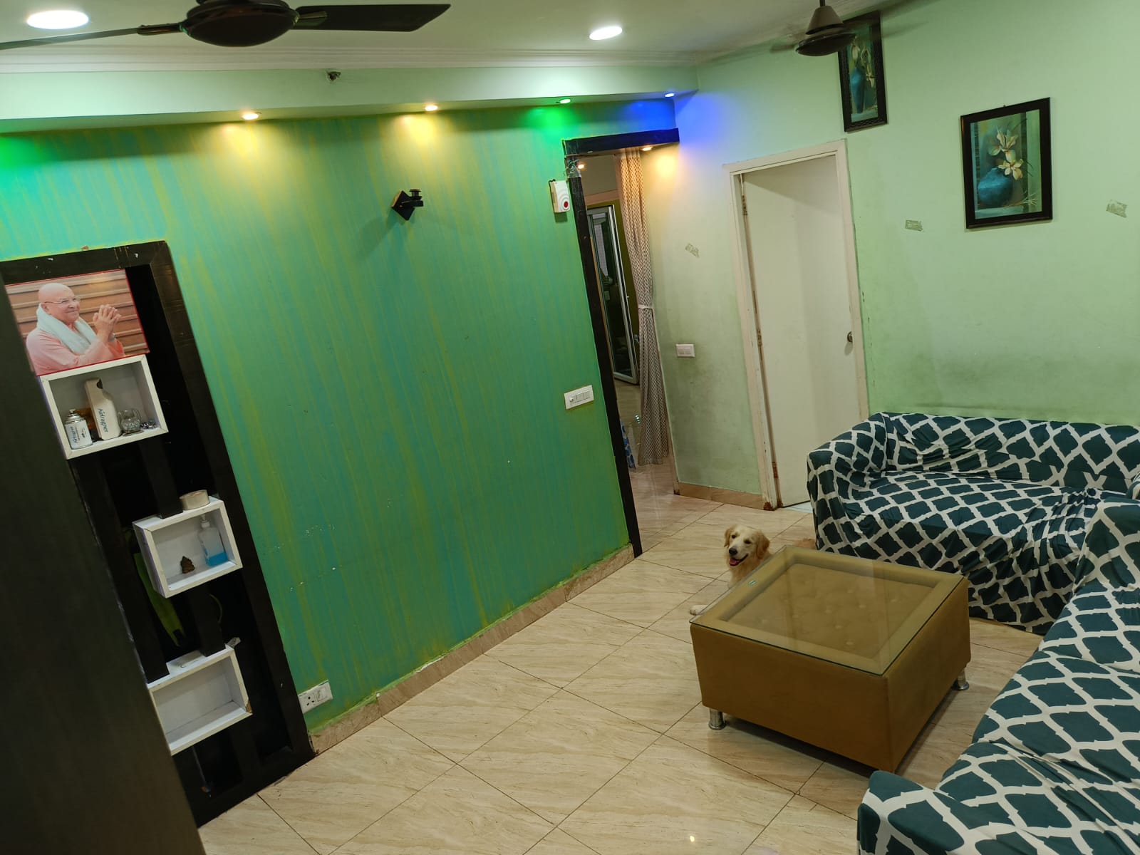7th Avenue : 2BHK Semi Furnished Flat For Sell in Gaur City  1, Noida Extesion 