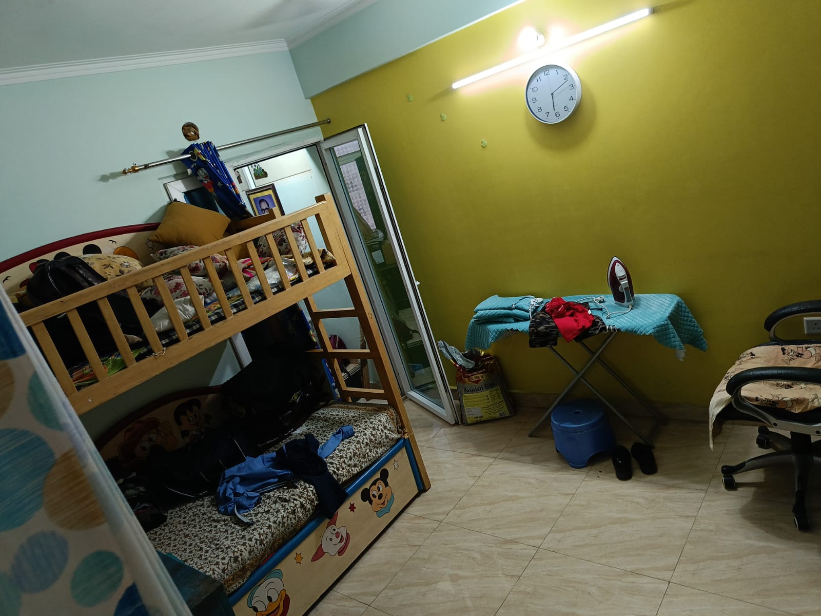 7th Avenue : 2BHK Semi Furnished Flat For Sell in Gaur City  1, Noida Extesion