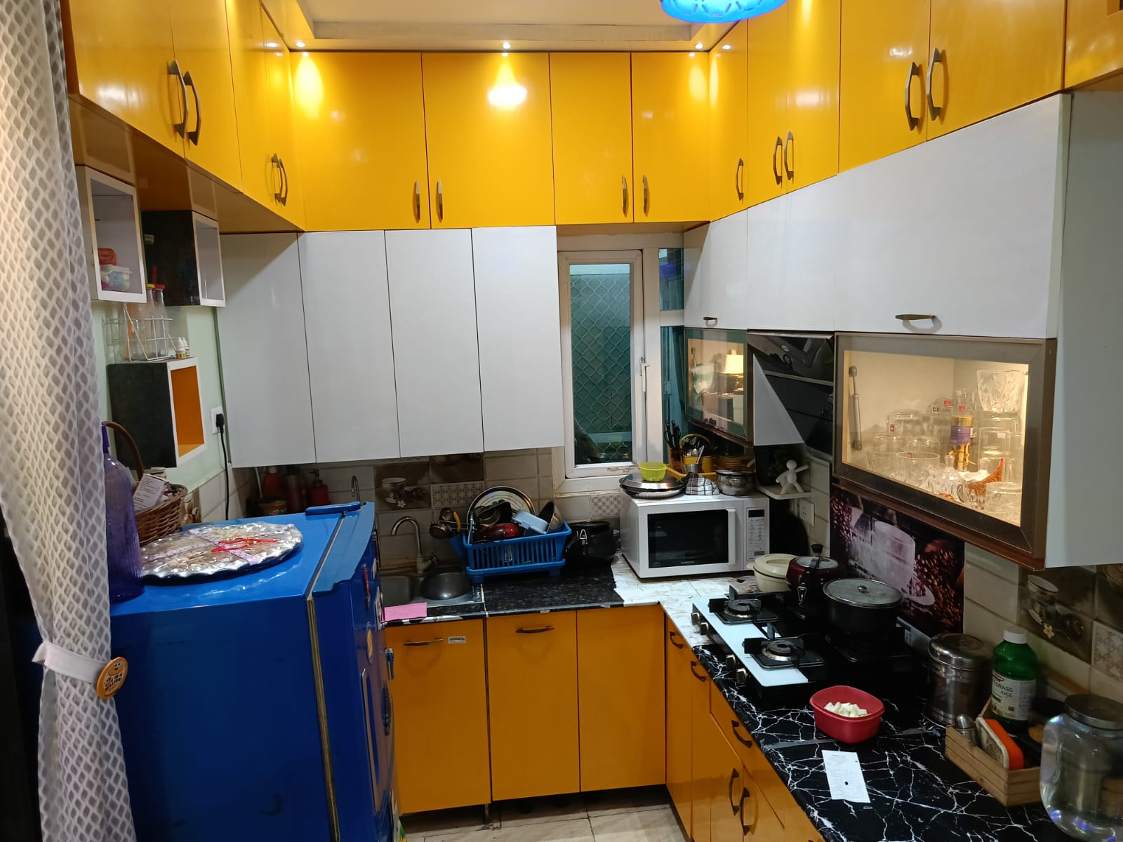 7th Avenue : 2BHK Semi Furnished Flat For Sell in Gaur City  1, Noida Extesion