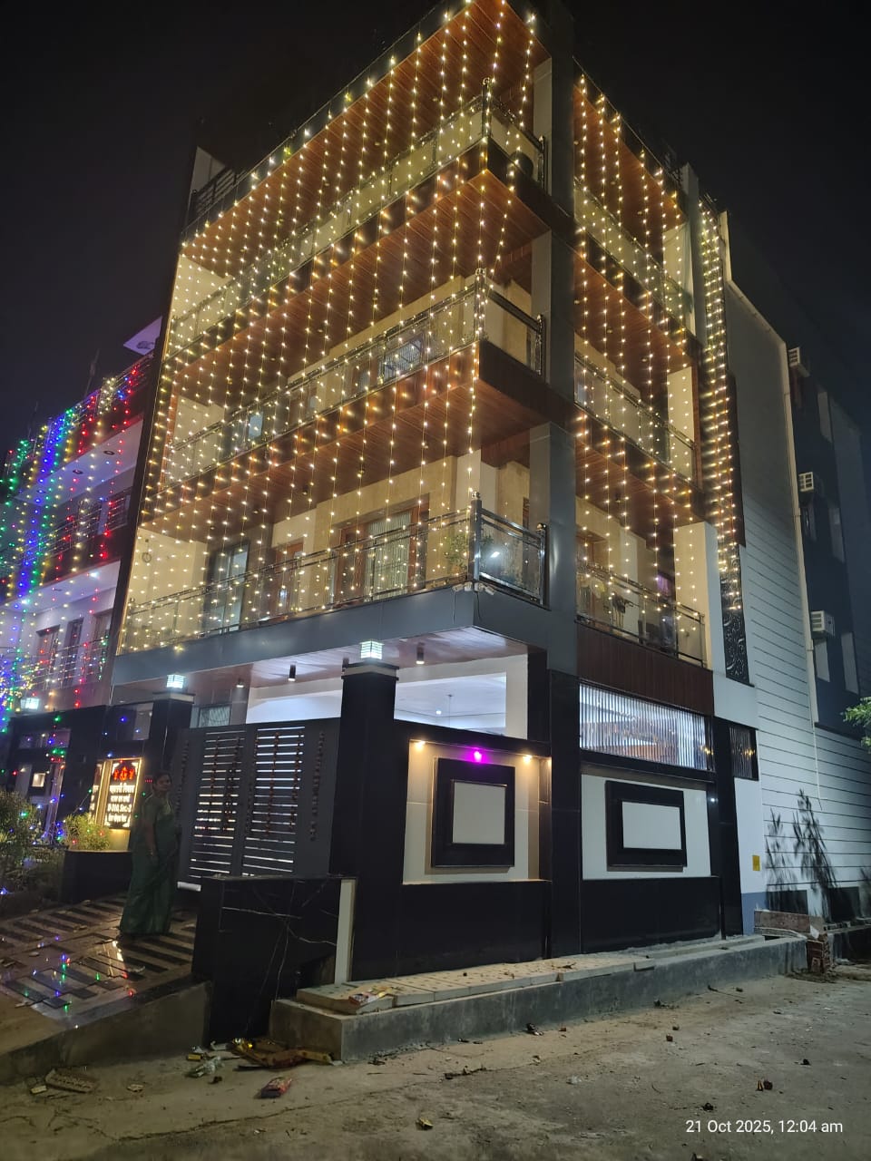 Patwari Village : 2 BHK Semi Furnished Builder Floor For Rent in Patwari