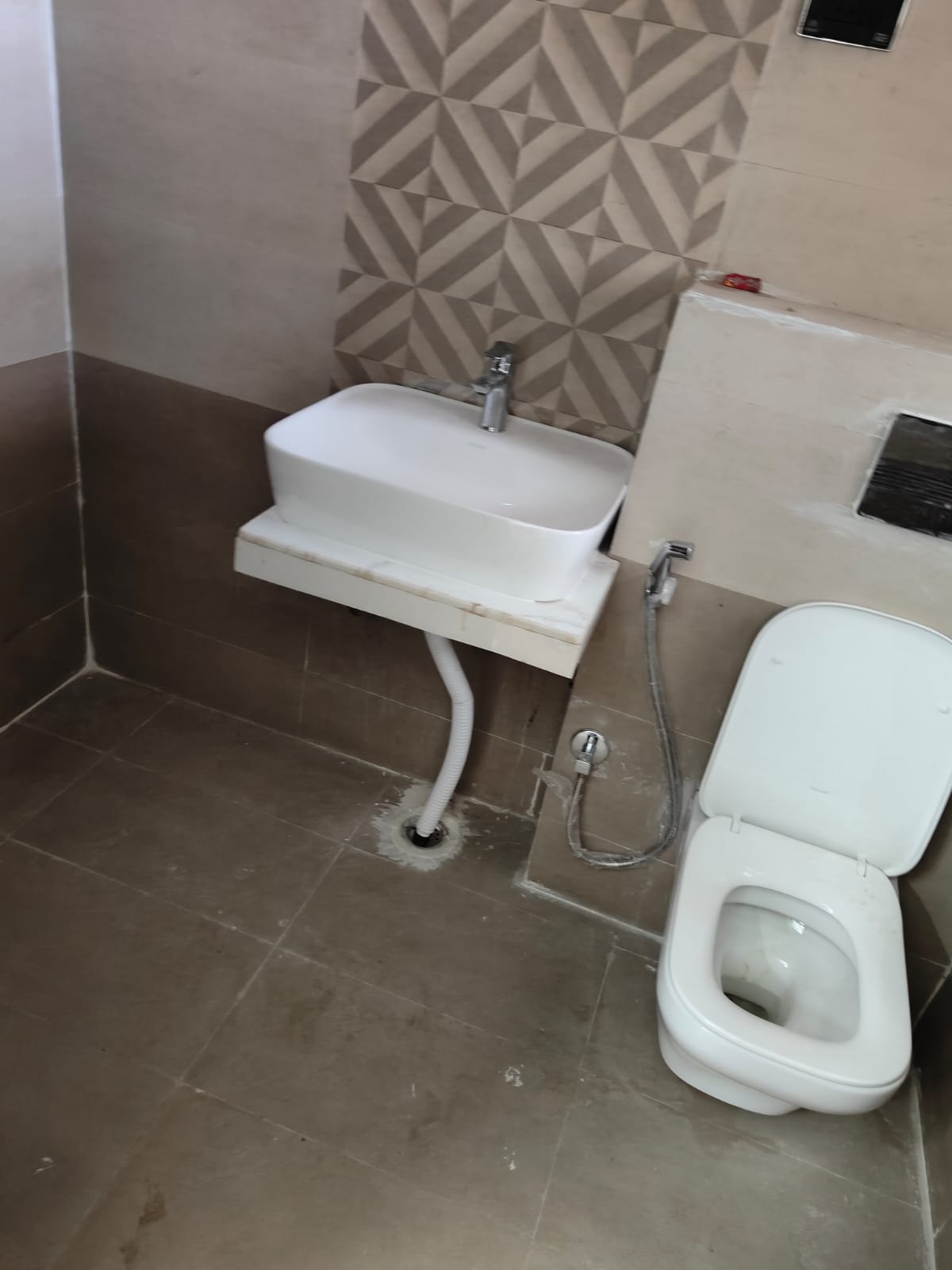 Ace Divino : 2 BHK Fully Furnished Flat For Rent in Sector 1, Noida Extension, Bisrakh Jalalpur