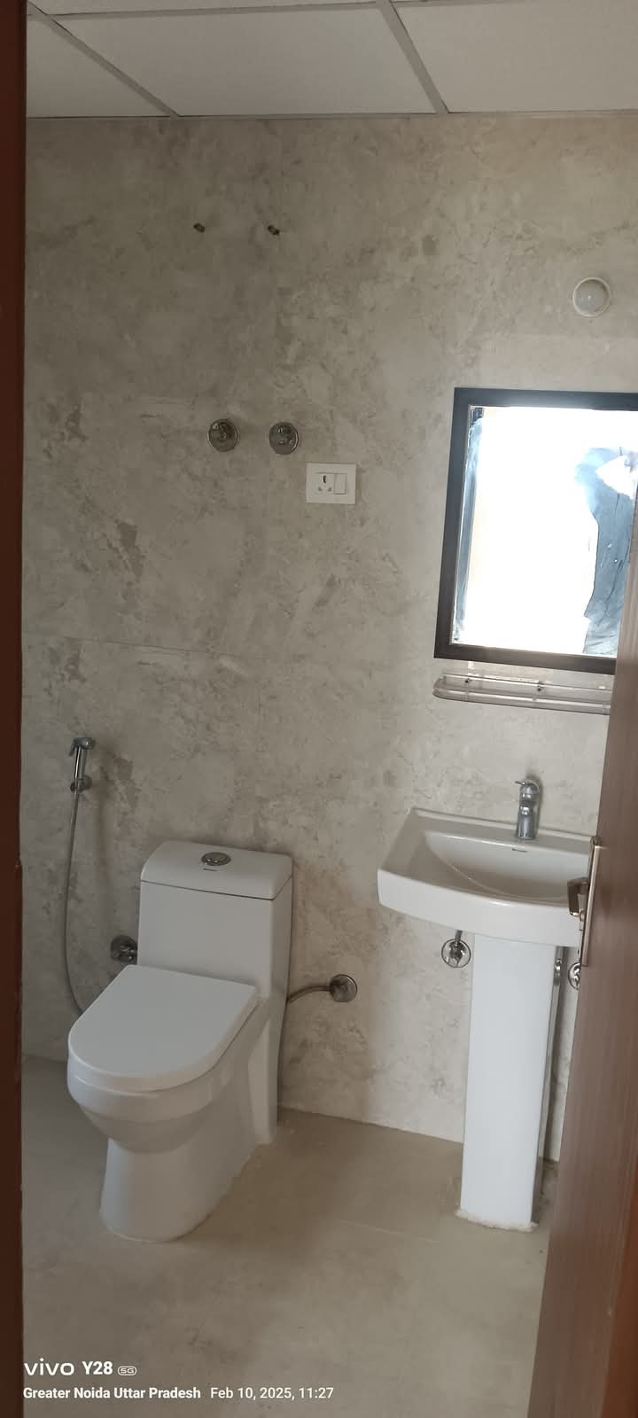 ACE Divino : 2BHK Semi Furnished Flat For Rent in Sector 1, Noida Extension