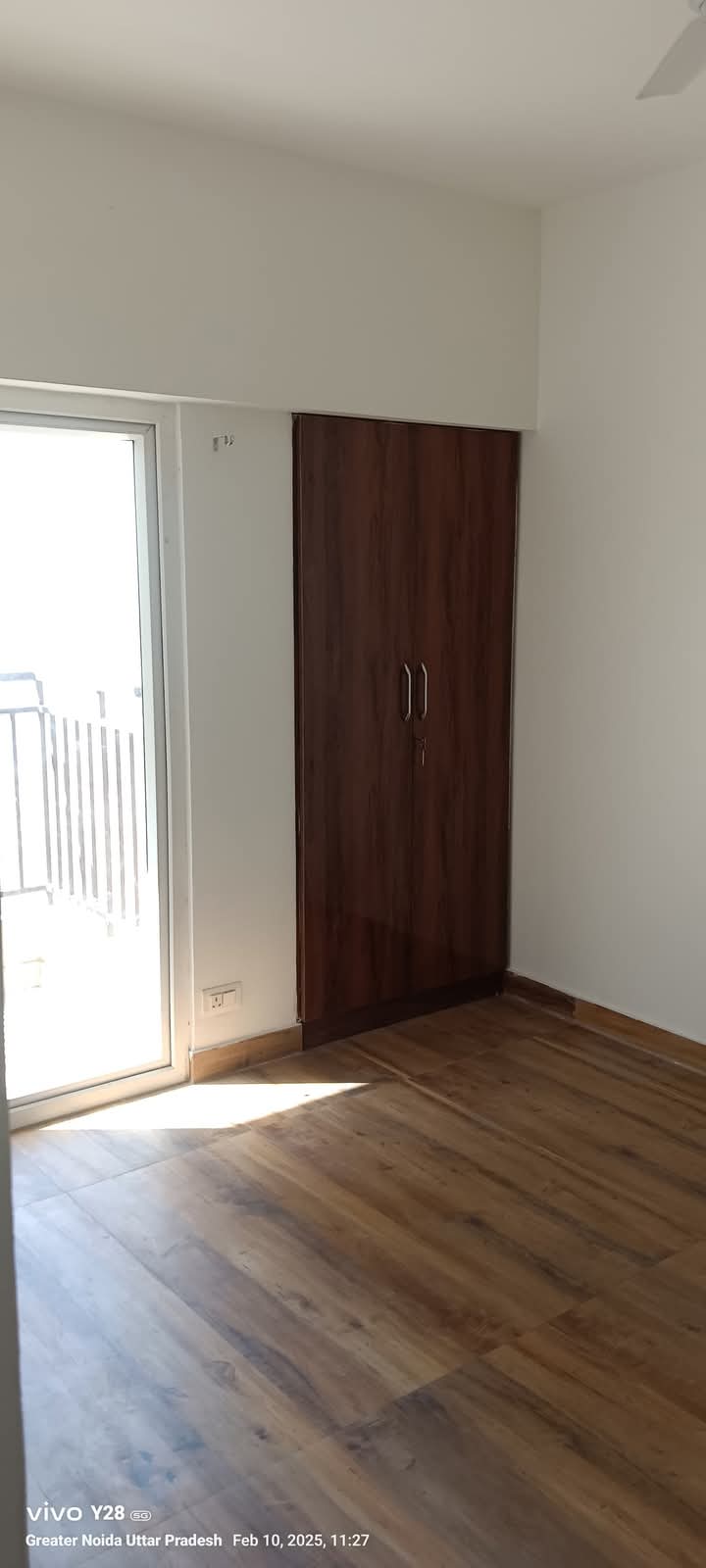 ACE Divino : 2BHK Semi Furnished Flat For Rent in Sector 1, Noida Extension