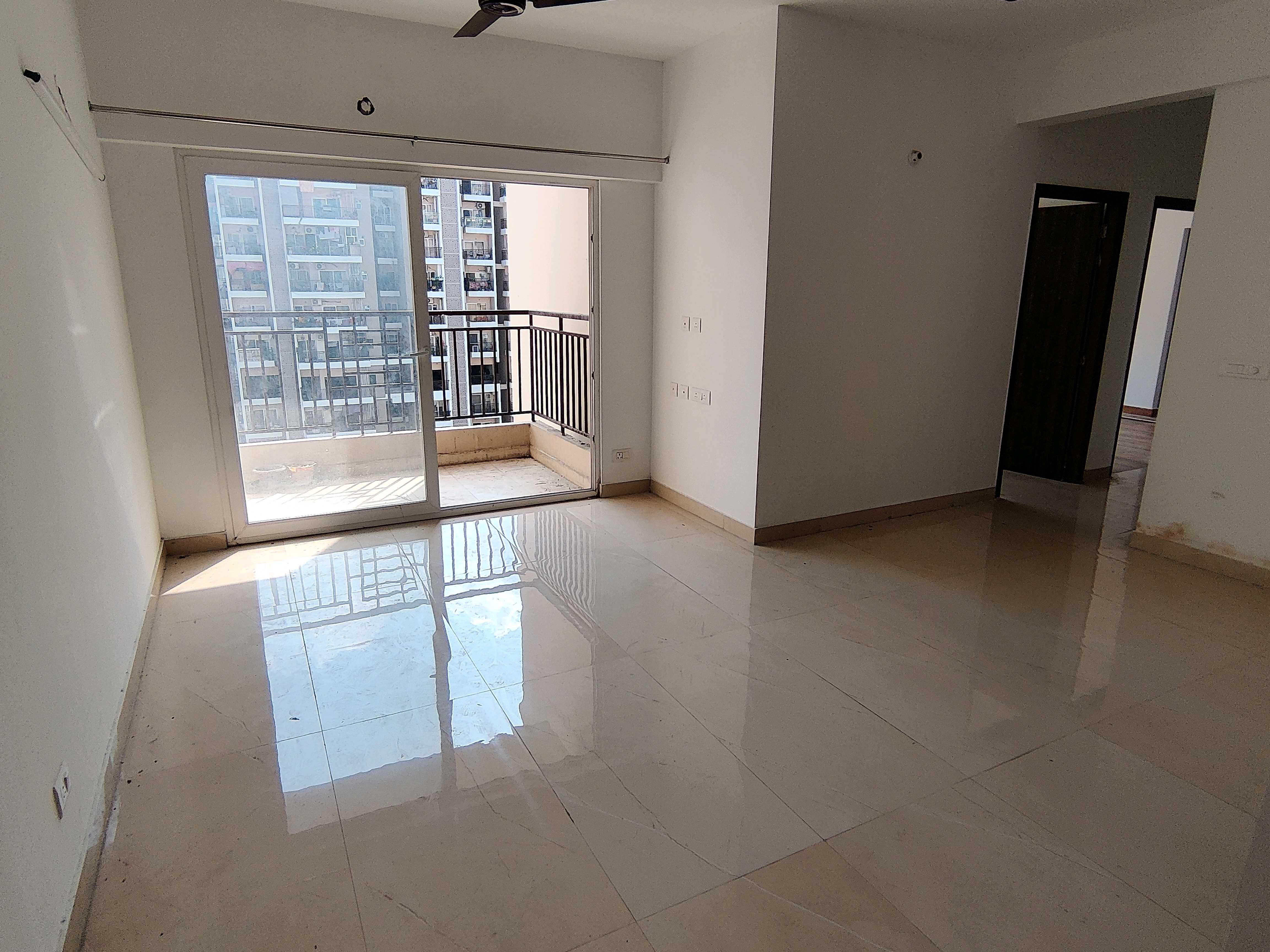 Ace Divino : 3 BHK Semi Furnished Flat for rent in sector 1, Noida Extension 