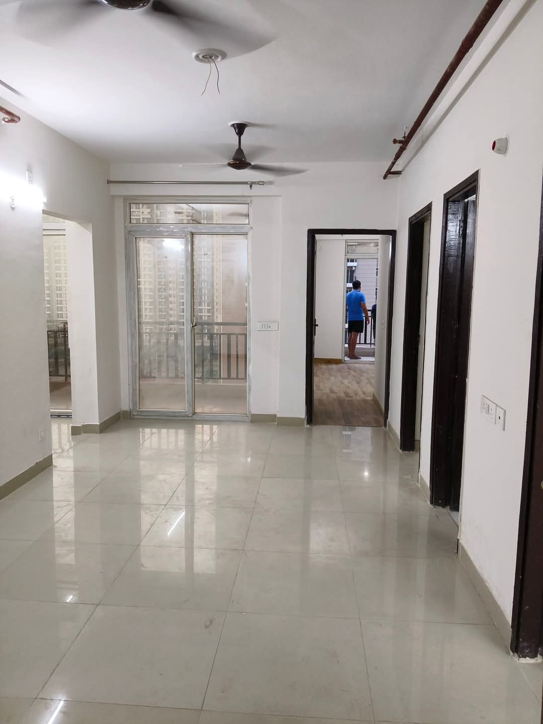 Aims Green Avenue : 2 + 1 BHK Semi Furnished flat for rent in Sector 4, Noida Extension