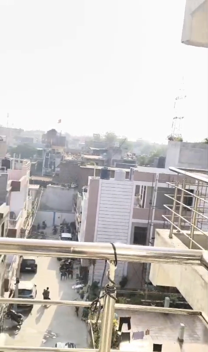 Green Villa 2 : 2BHK Semi Furnished Flat For Rent in Sector 16B, Noida Extension