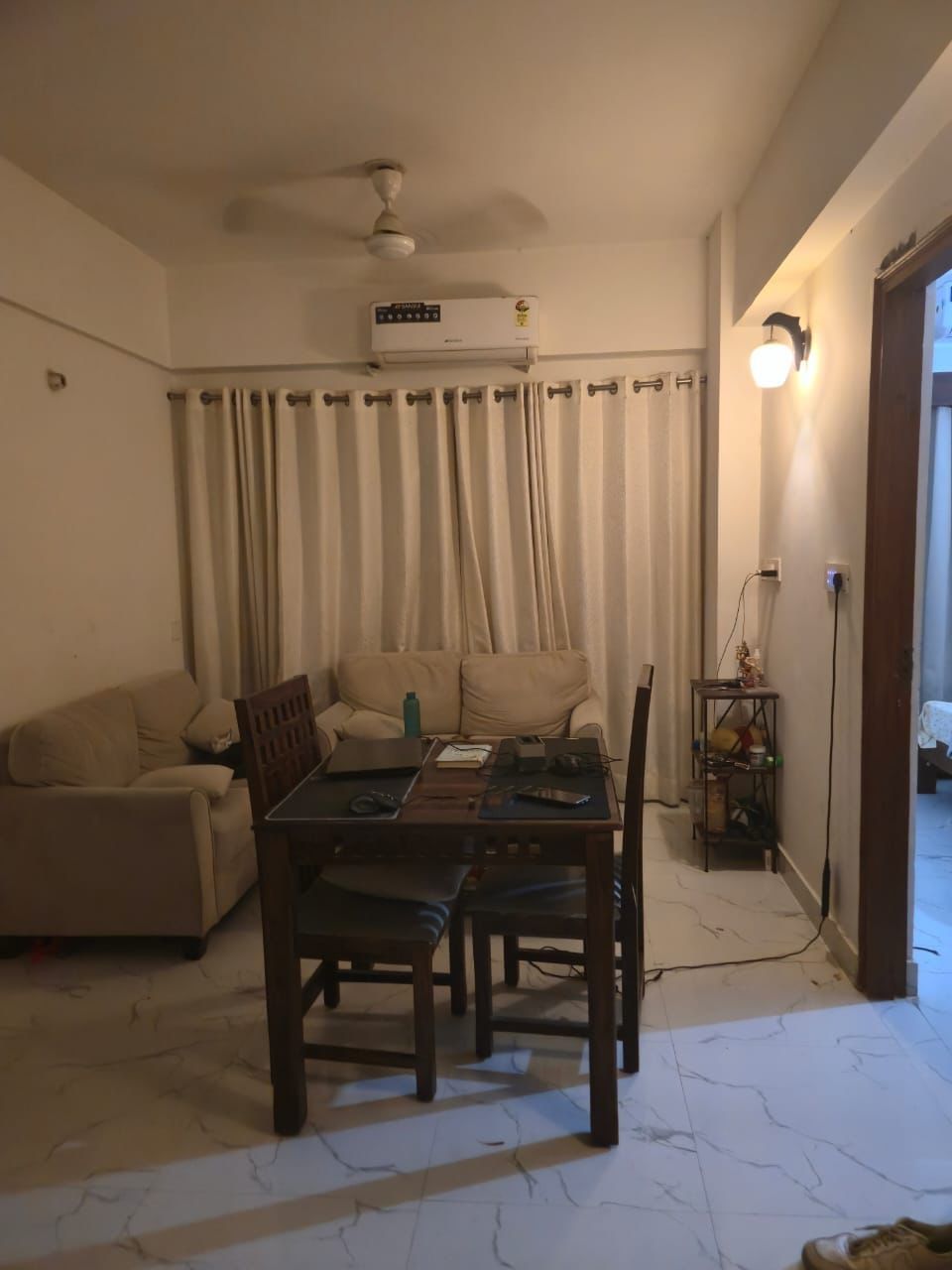 Earthcon Casa Royale : 1BHK Fully Furnished Flat For Rent in Sector 1, Noida Extension, Bisrakh Jalalpur