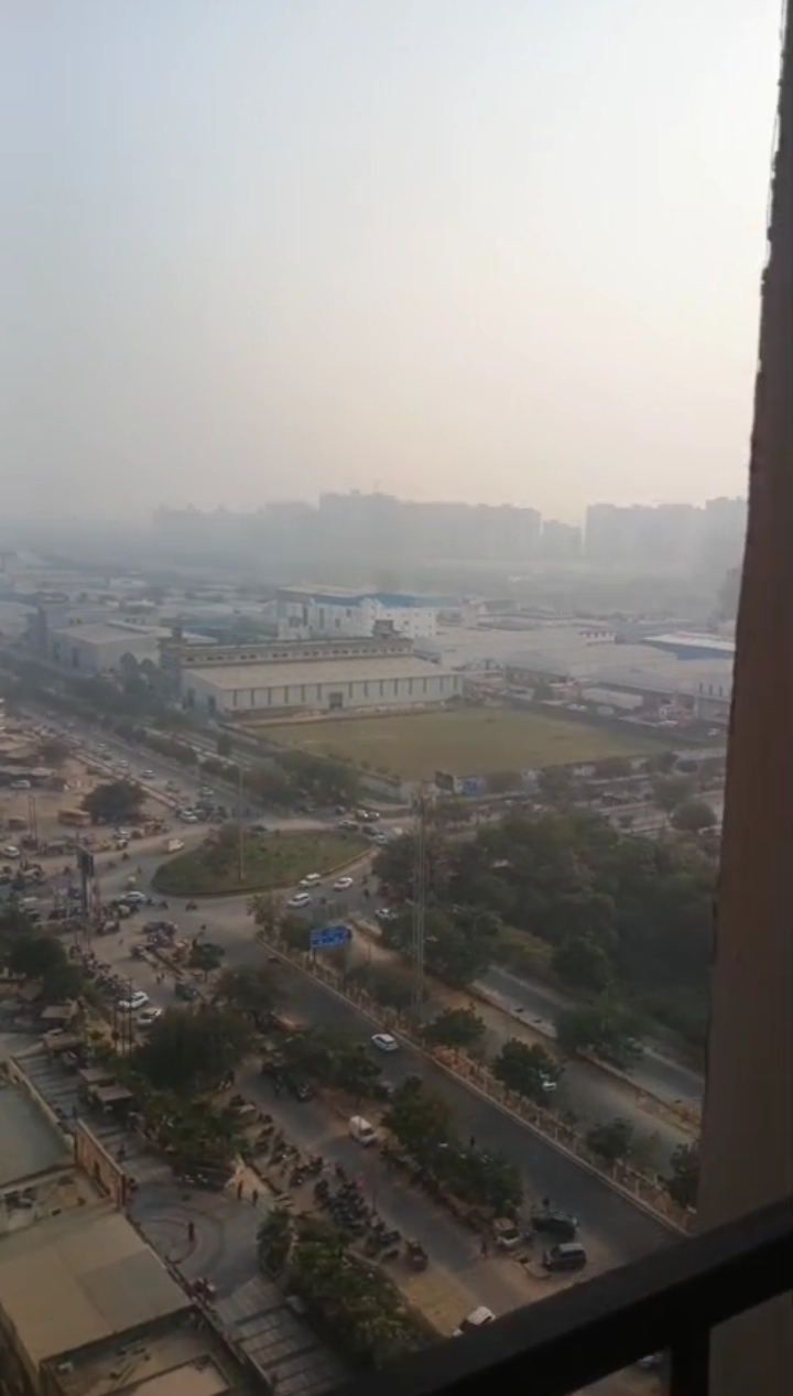 Ajnara Le Garden : 2BHK + Study Fully Furnished Flat For Rent in Sector 16B, Noida Extension 