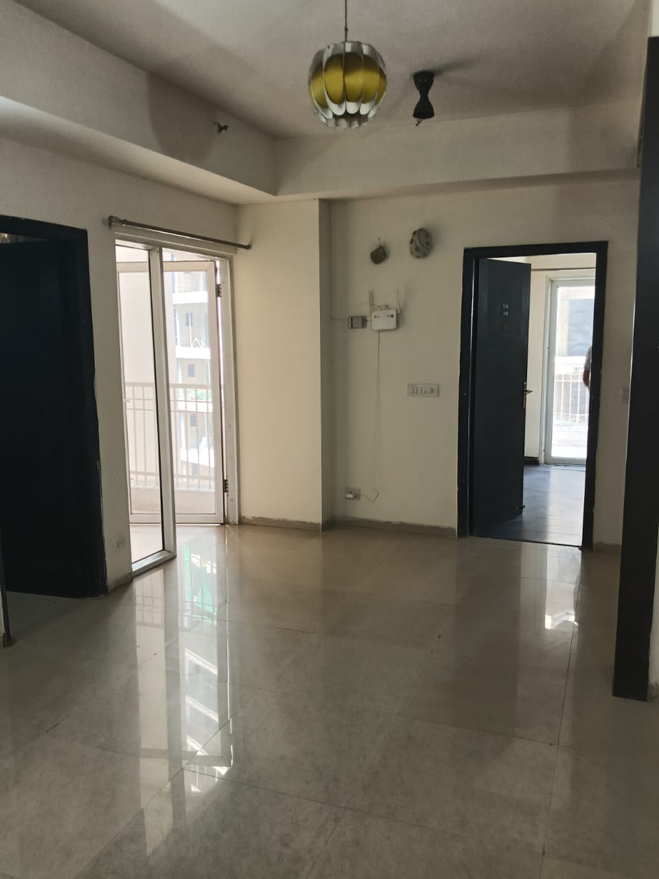 Ajnara Homes : 2BHK Semi Furnished Flat For Rent in Sector 16B, Noida Extension